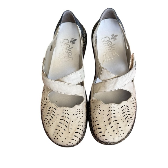 Rieker Mary Jane Daisy 75 Slipon Womens Slip On 8.5  M EU 40 Cream black toe cap - Picture 4 of 8